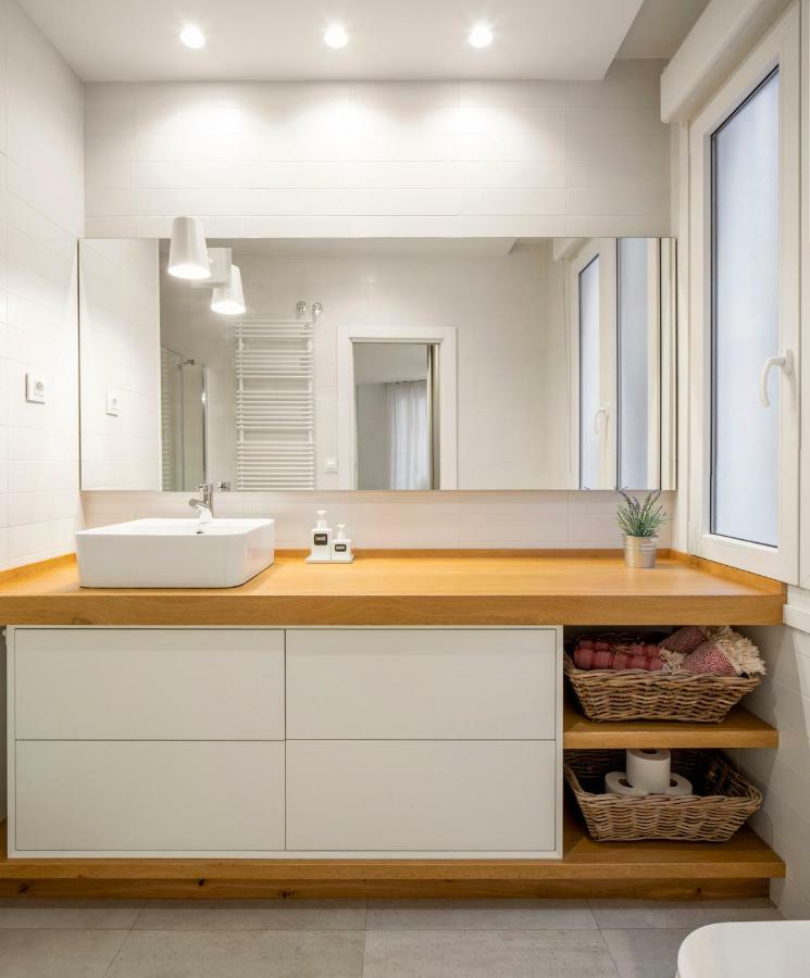 Great Location & 130M2! Guggenheim & Parking Apartment Bilbao Luaran gambar